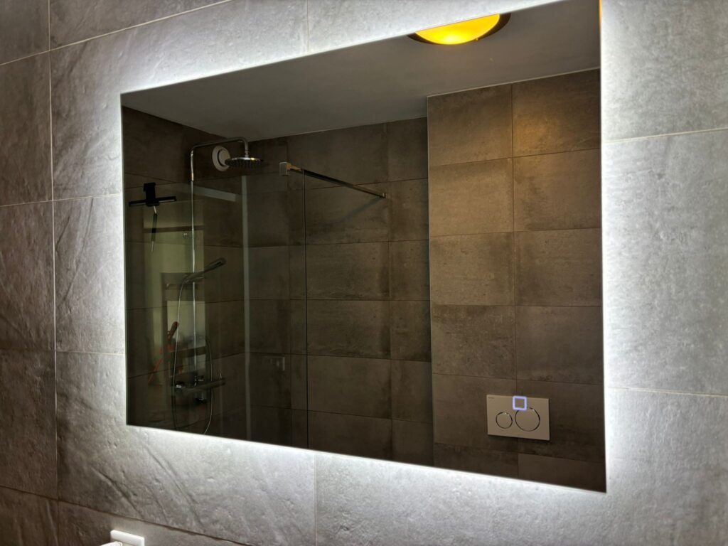 Badkamerspiegel Livorno 100×60 impressie 1.0