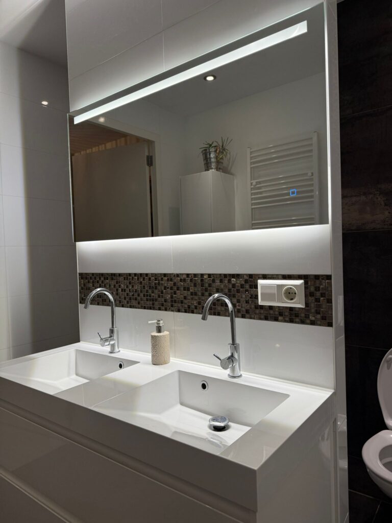 Badkamerspiegel ambi sfeer klant