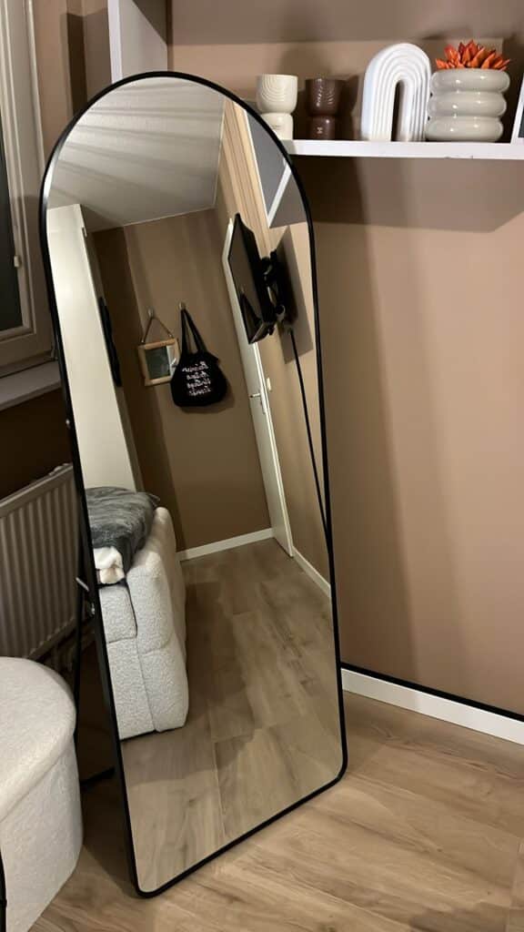 Passpiegel Luxora zwart sfeer impressie detail (4)