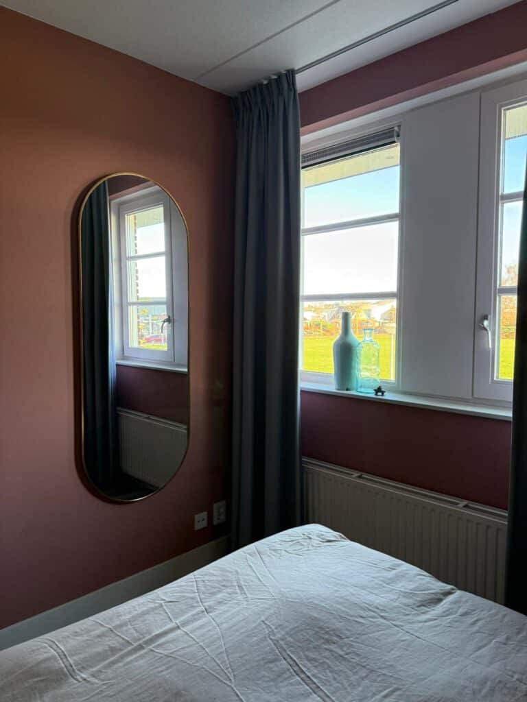 Passpiegel Ovalo goud impressie slaapkamer 3