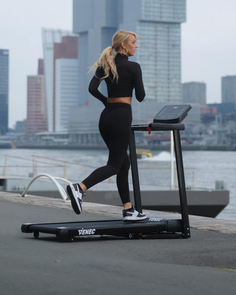 Venec-Parkkade-mobile_0027775