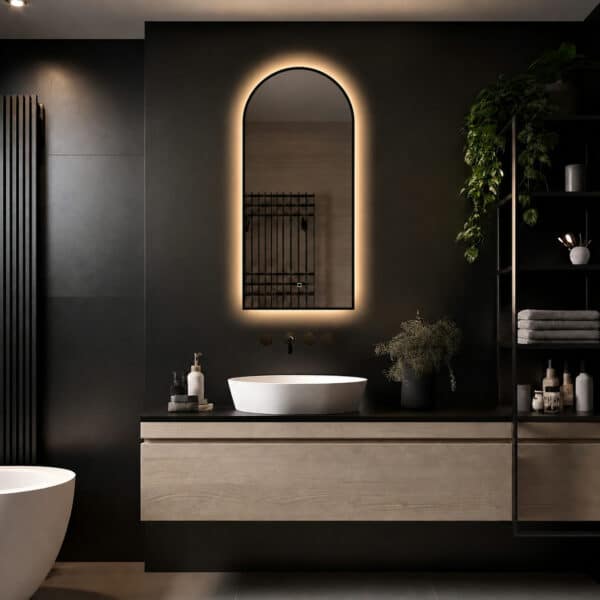 Badkamerspiegel Marrakech 45x100, met zwarte lijst 3000k