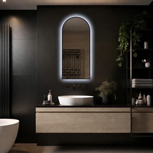 Badkamerspiegel Marrakech 45x100, met zwarte lijst 6000k